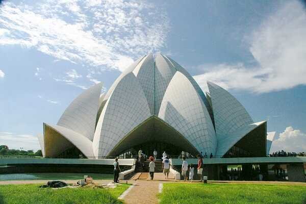 Yeni Delhi'de Bulunan Bahai Mabedi