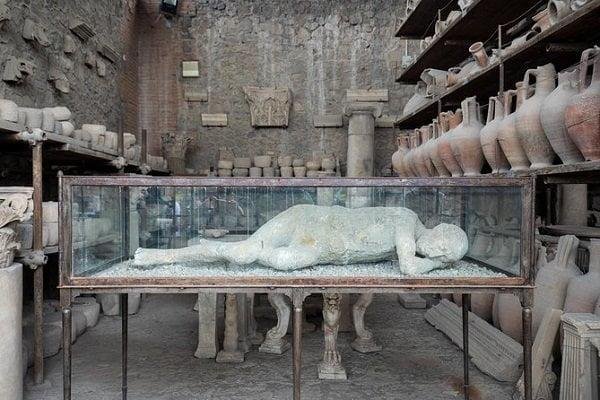 Pompeii 3