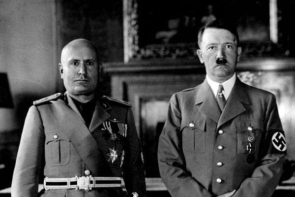 Benito Mussolini ve Adolf Hitler