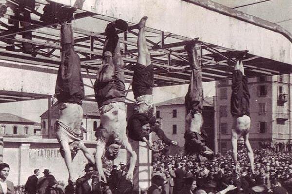 Benito Mussolini ve Beraberindekiler Asılarak Günlerce Bekletildi