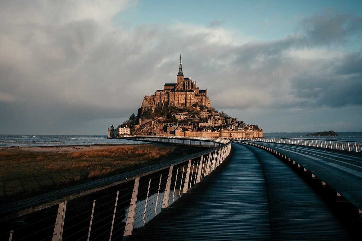 Mont Saint Michel Şatosu